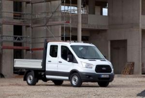 New ‘2-tonne’ Ford Transit – American styling, but a solid workhorse – shown as a crew cab dropside.