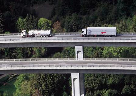 Trucking Tonnage Increases October 2014